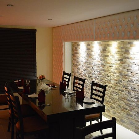 Divine Hotel Rawalpindi Extérieur photo