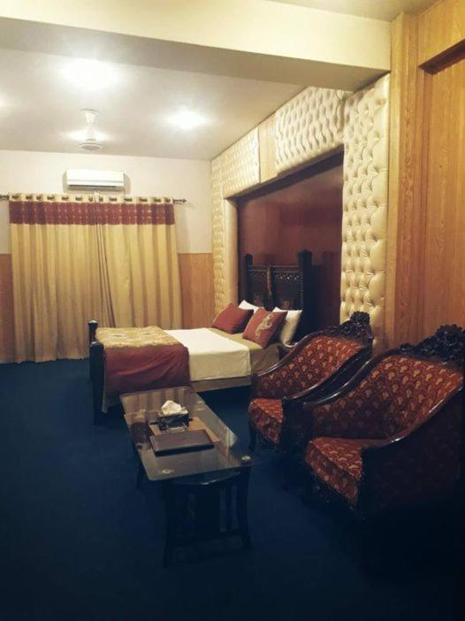 Divine Hotel Rawalpindi Extérieur photo