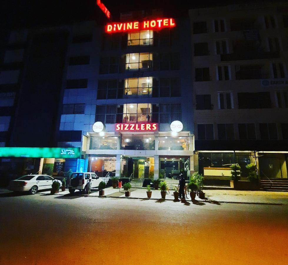 Divine Hotel Rawalpindi Extérieur photo