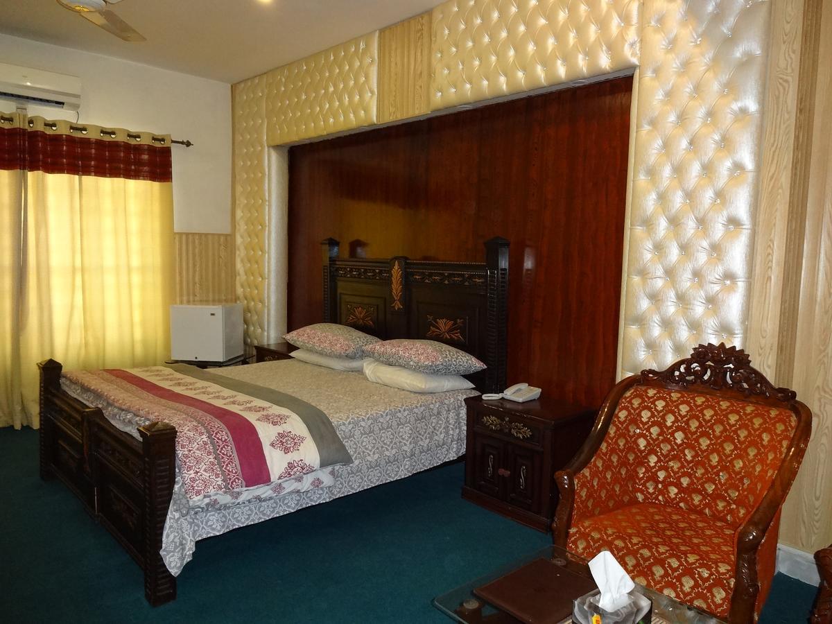 Divine Hotel Rawalpindi Extérieur photo