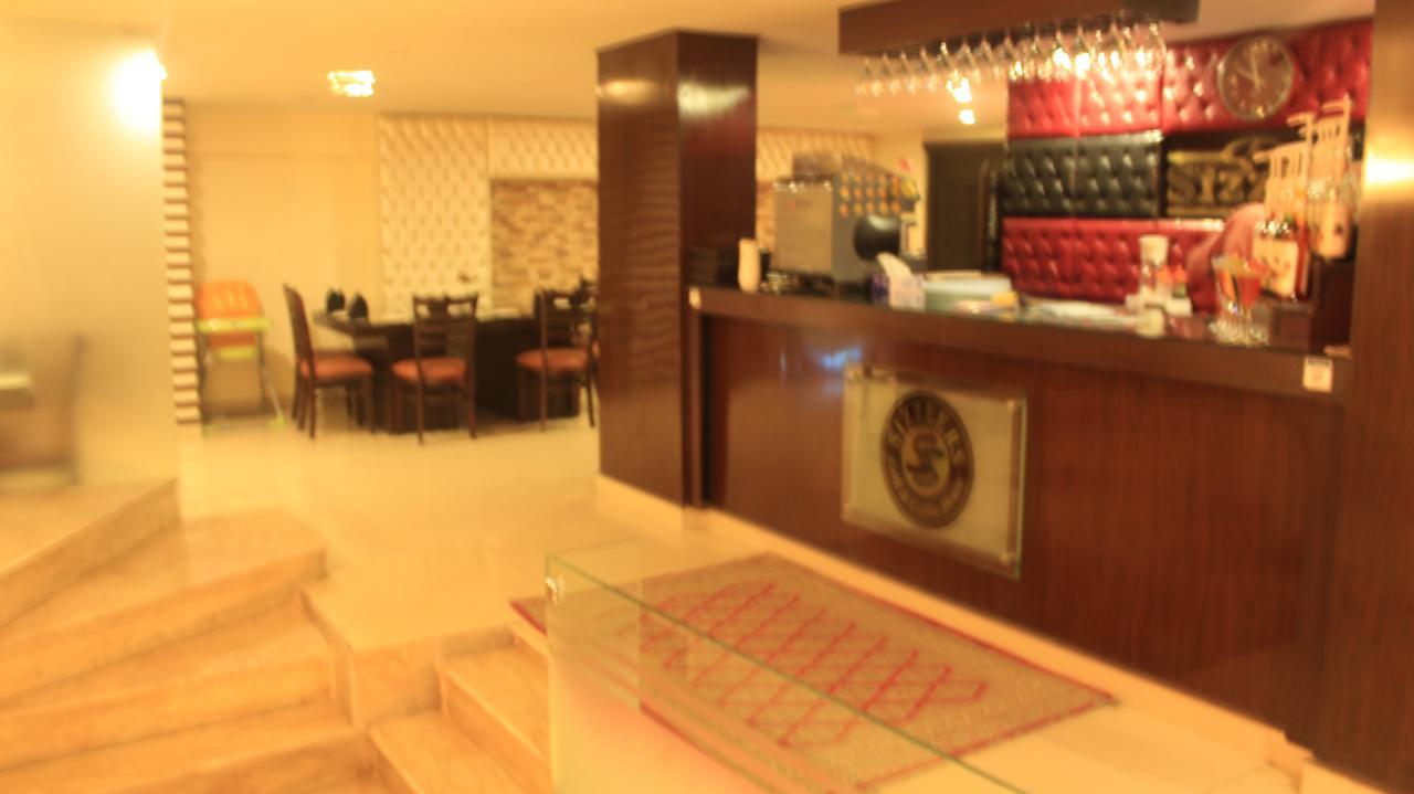 Divine Hotel Rawalpindi Extérieur photo